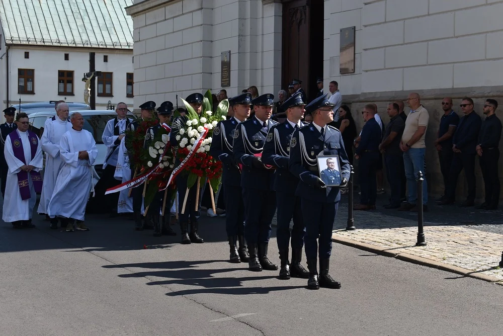 Ostatnie pożegnanie mł. insp. Dariusza Waligóry w Mikołowie