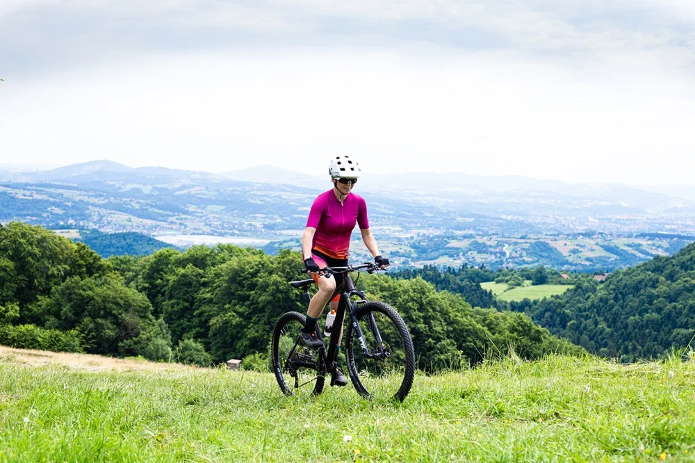 Czym jest bikepacking? Jak się przygotować do rowerowej wyprawy?