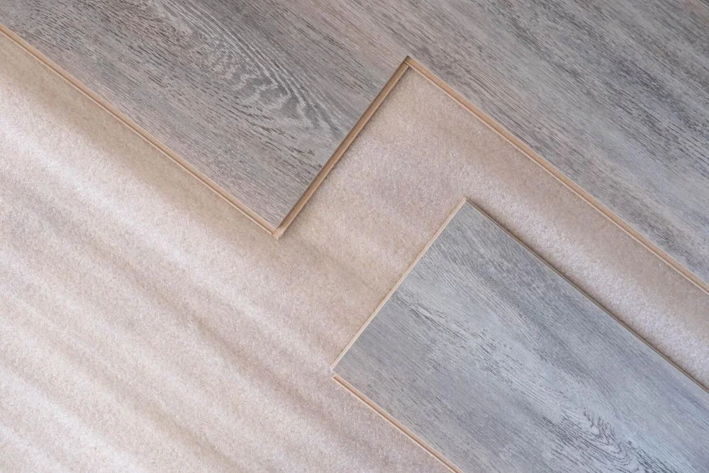 Wykładziny elastyczne PCV: Idealne rozwiązanie podłogowe - trwałość i styl