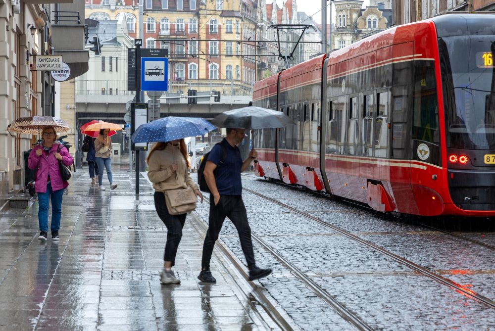 Intensywne opady deszczu w Katowicach. 27 interwencji służb miejskich