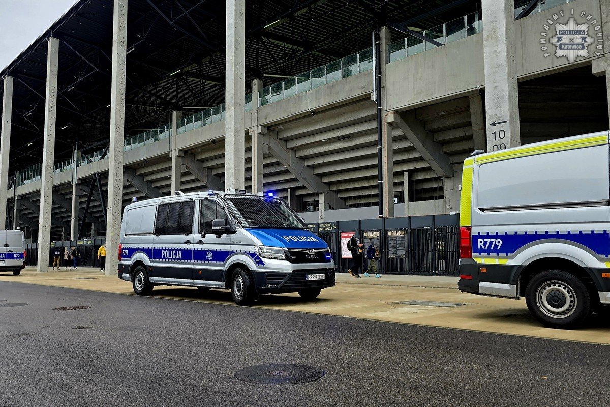 Policyjne działania podczas meczu GKS Katowice - Zagłębie Lubin 4