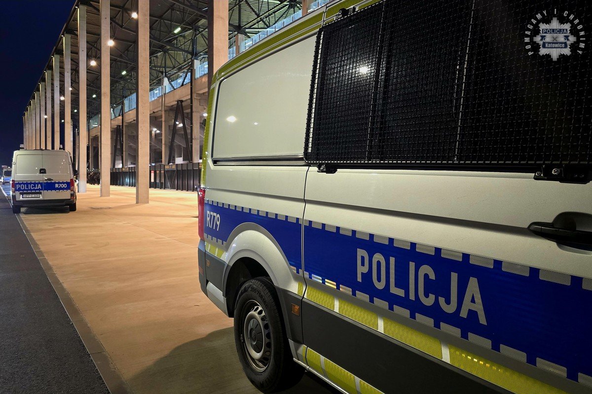 Policyjne działania podczas meczu GKS Katowice - Zagłębie Lubin 5