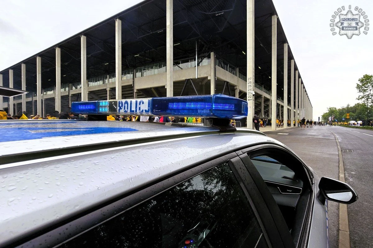 Policyjne działania podczas meczu GKS Katowice - Zagłębie Lubin