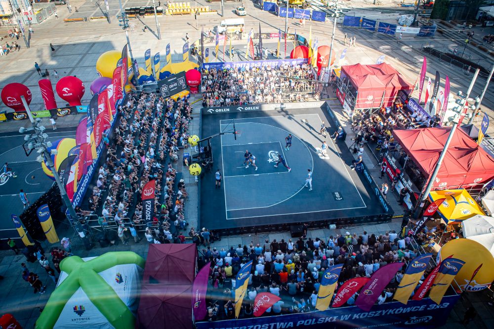 Koszykówka 3x3 na katowickim rynku. Wielki finał już w sierpniu!