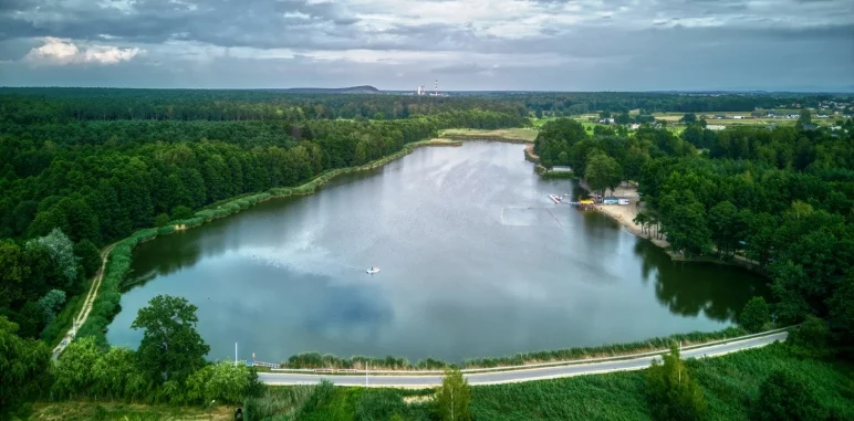 Staw Śmieszek w Żorach zyska nowe życie – projekt ochrony bioróżnorodności z dotacją UE