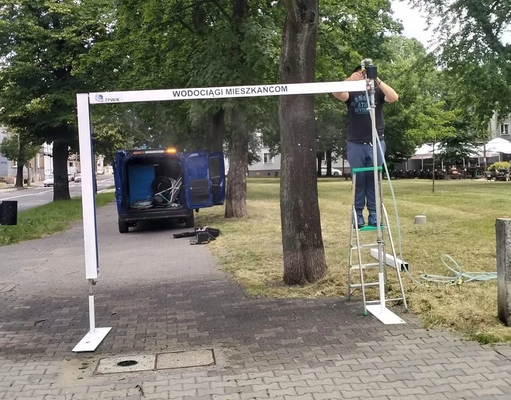 Kurtyny wodne w Zabrzu zniszczone przez wandali