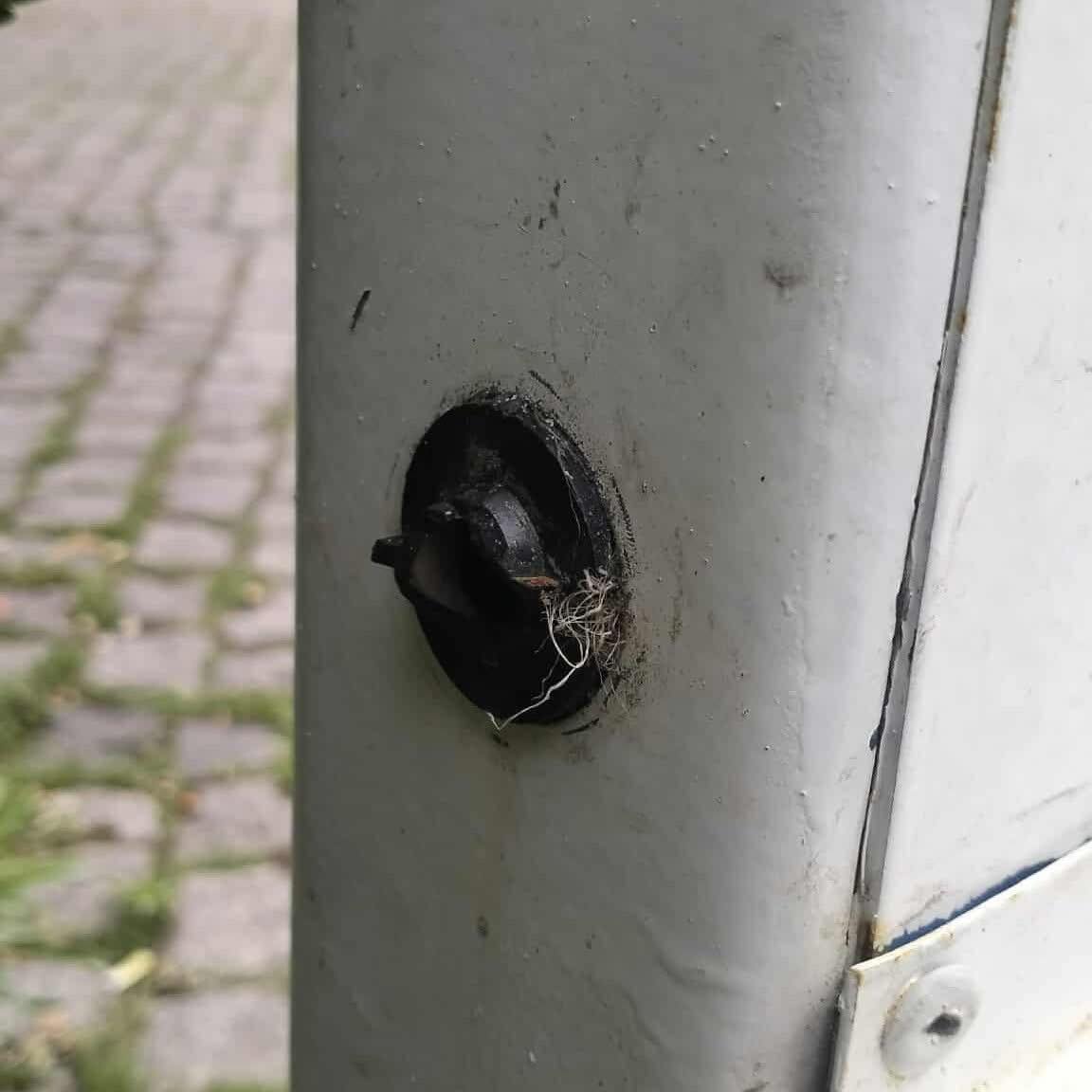 Kurtyny wodne w Zabrzu zniszczone przez wandali