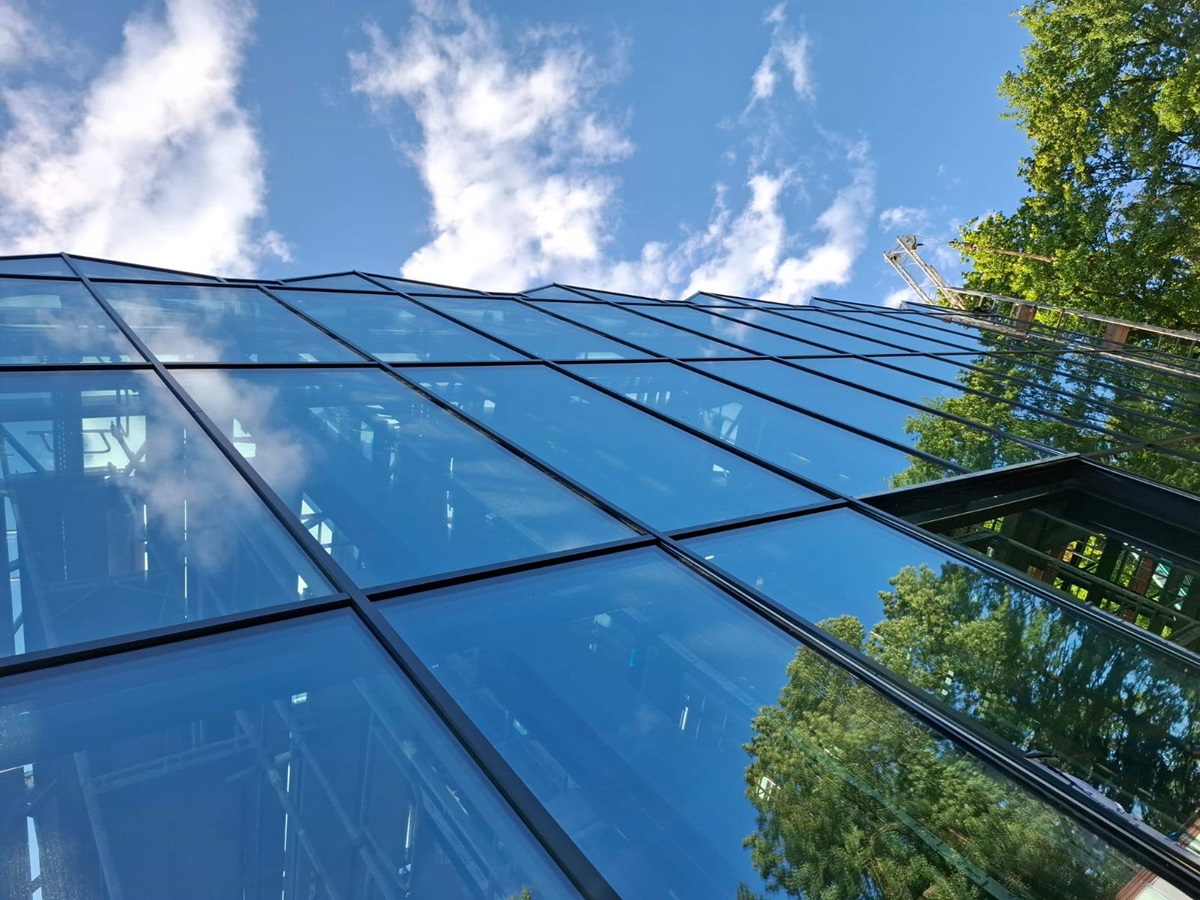 Nowa szklarnia w Miejskim Ogrodzie Botanicznym w Zabrzu - nowoczesność w sercu natury