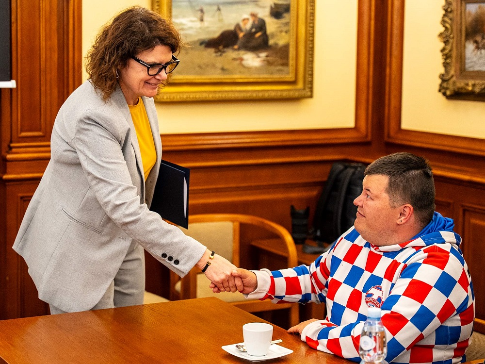 Klub Kibiców Niepełnosprawnych Górnika Zabrze z wizytą w Urzędzie Miejskim