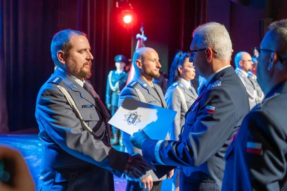 Chorzowskie obchody Święta Policji - awanse, wyróżnienia i ogromna wdzięczność 