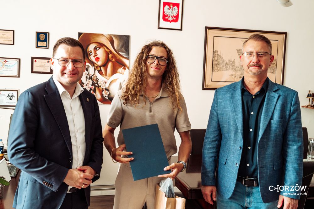 Chorzowianin Oliwier Łukaszczyk dwukrotnym mistrzem Europy w skimboardzie!