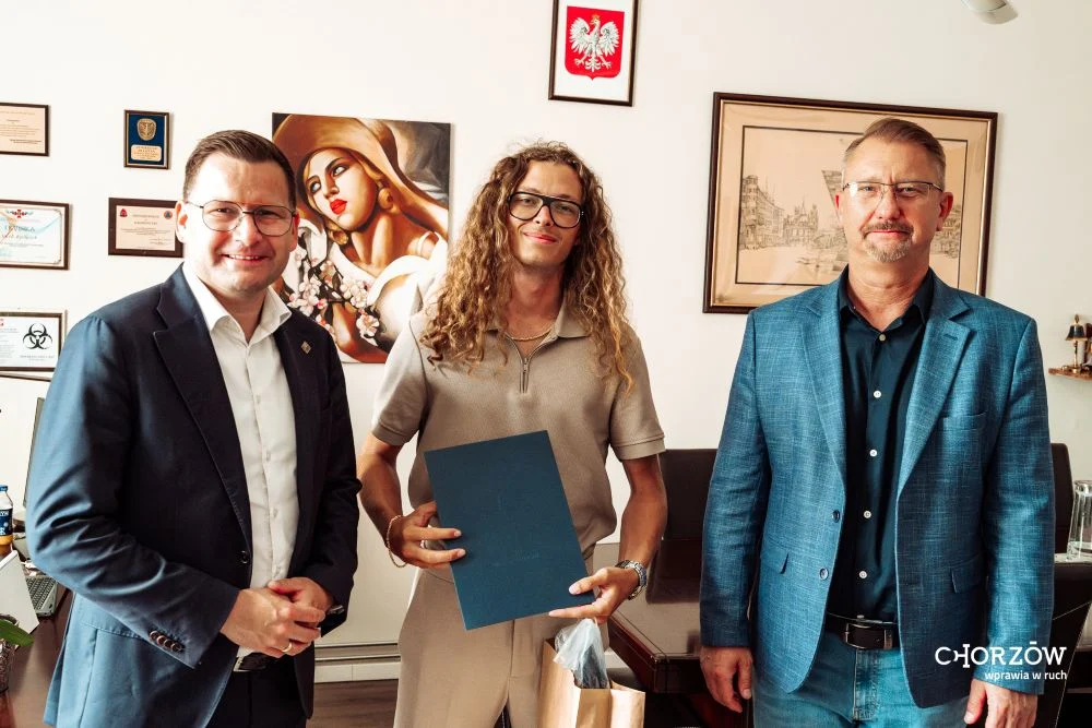 Chorzowianin Oliwier Łukaszczyk dwukrotnym mistrzem Europy w skimboardzie!