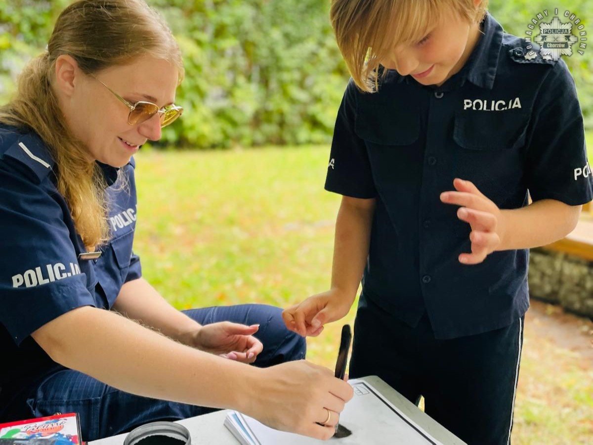 Bezpieczne wakacje z policją – w przedszkolu "Hajduczek" odbyło się edukacyjne spotkanie