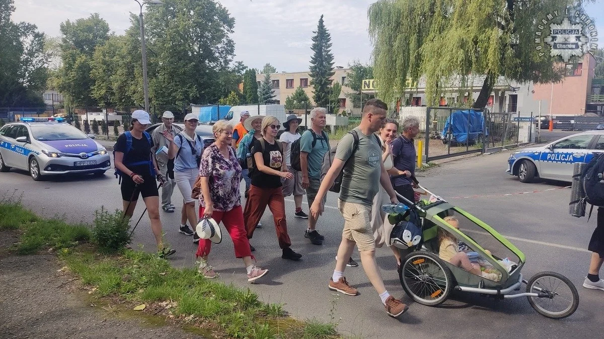Tyska Pielgrzymka przeszła przez Chorzów. Policja zadbała o bezpieczeństwo uczestników
