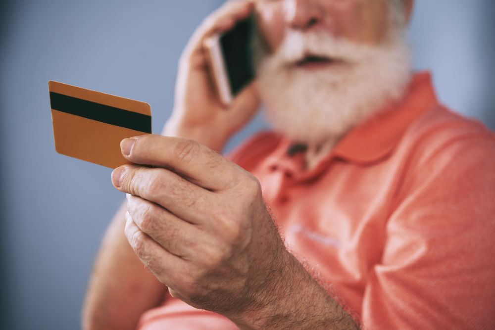 Oszustwo na wnuczkę w Zawierciu. Seniorka straciła 27 tysięcy złotych