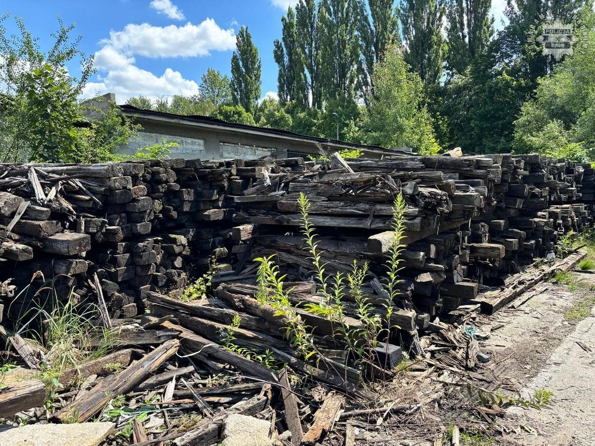 56-latek zatrzymany za nielegalne składowanie odpadów niebezpiecznych w Bytomiu