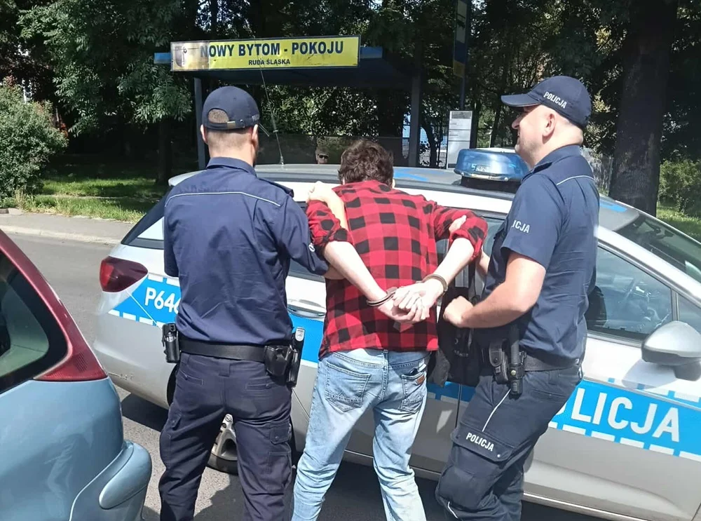 51-latek chciał umówić się z dzieckiem w Rudzie Śląskiej. Mężczyzna został zatrzymany