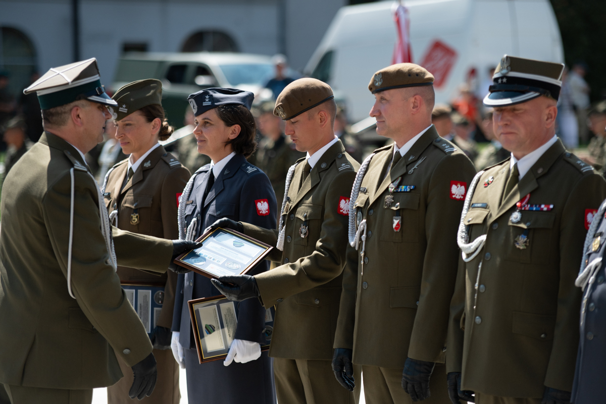 Obchody Święta Wojska Polskiego 83
