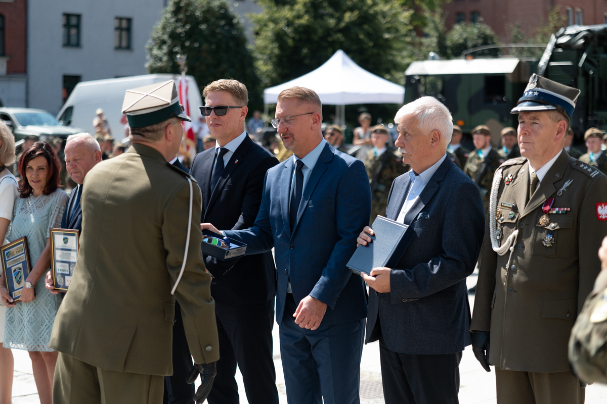 Obchody Święta Wojska Polskiego 96