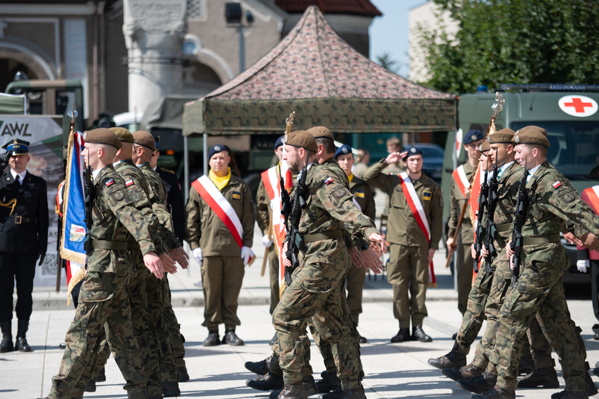 Obchody Święta Wojska Polskiego 98