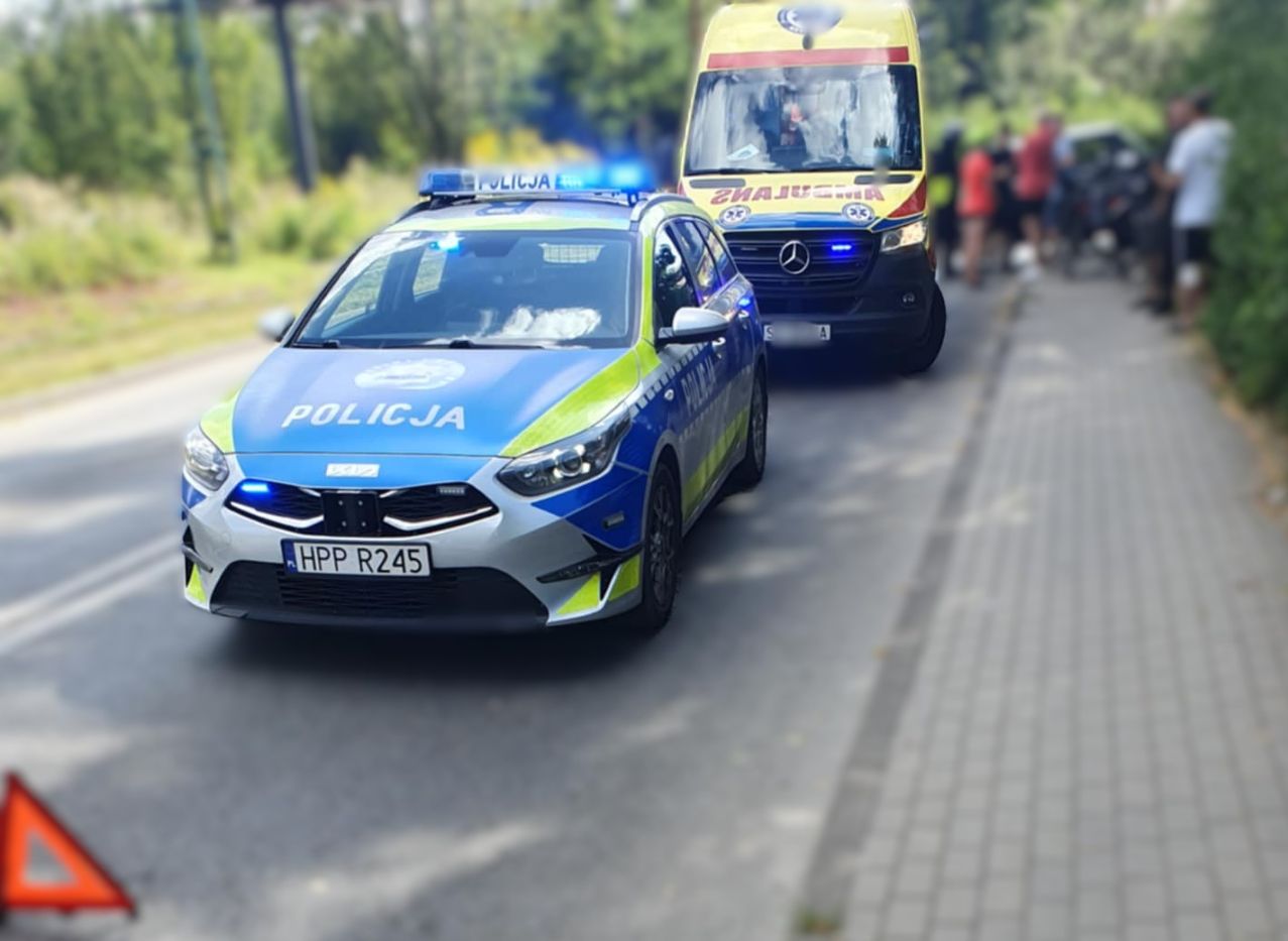 Kolizja z udziałem samochodu i rowerzysty. Uwaga obok Kaufhausu!