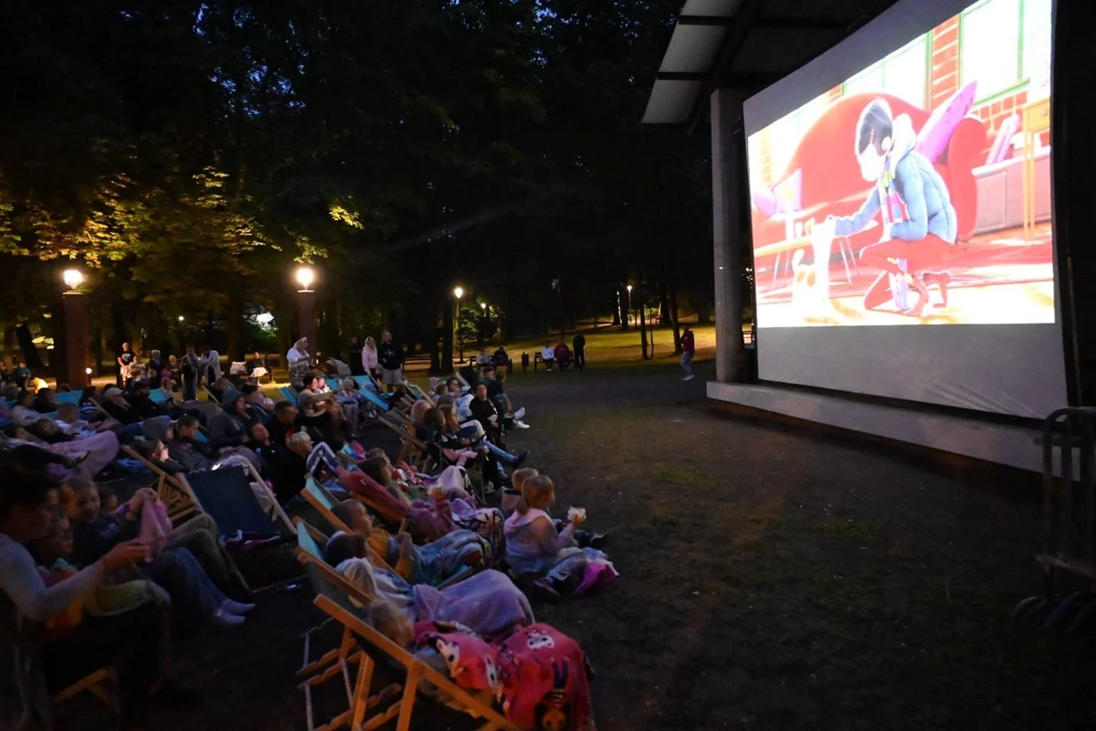 Kino plenerowe i rodzinny festyn w Parku Kozioła 1