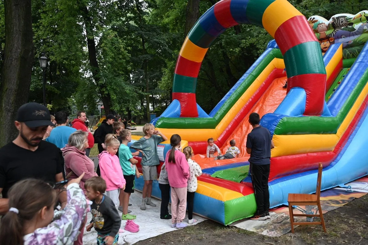 Kino plenerowe i rodzinny festyn w Parku Kozioła 5