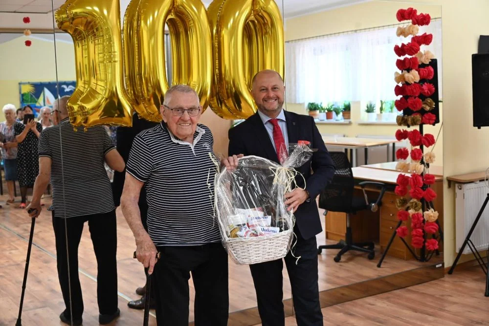 Pan Bernard świętował 100. urodziny!