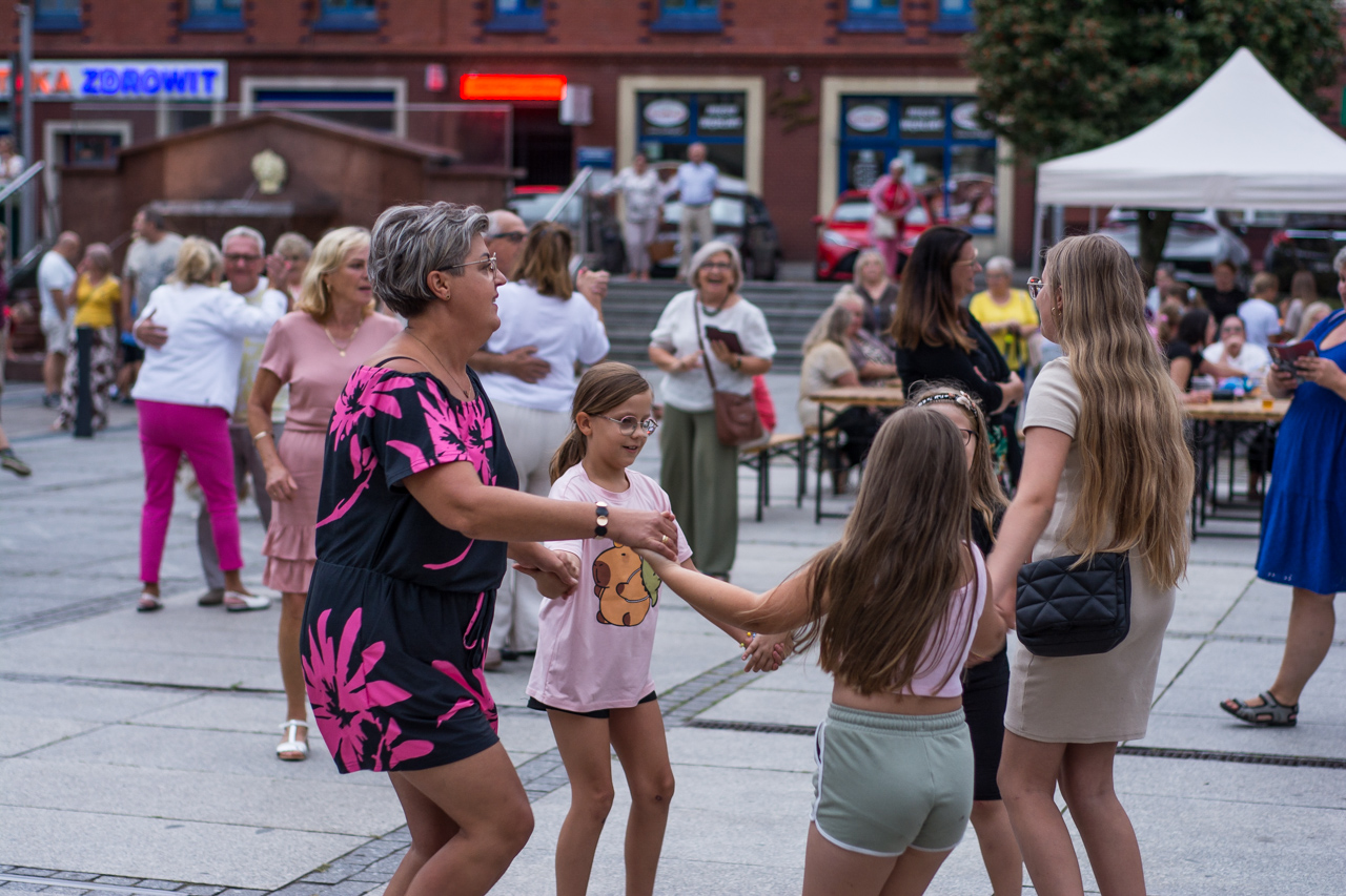 Potańcówka na zakończenie lata. Tłumy! 10