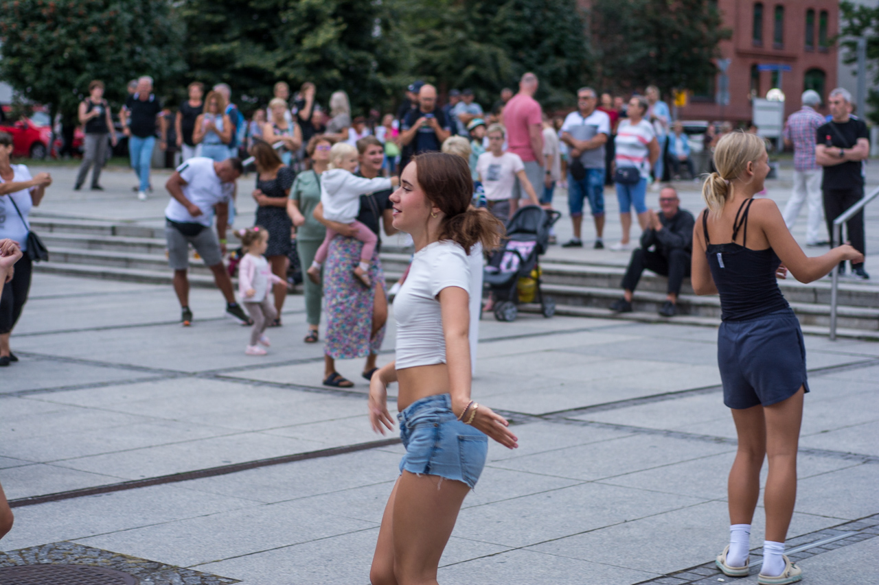 Potańcówka na zakończenie lata. Tłumy! 15