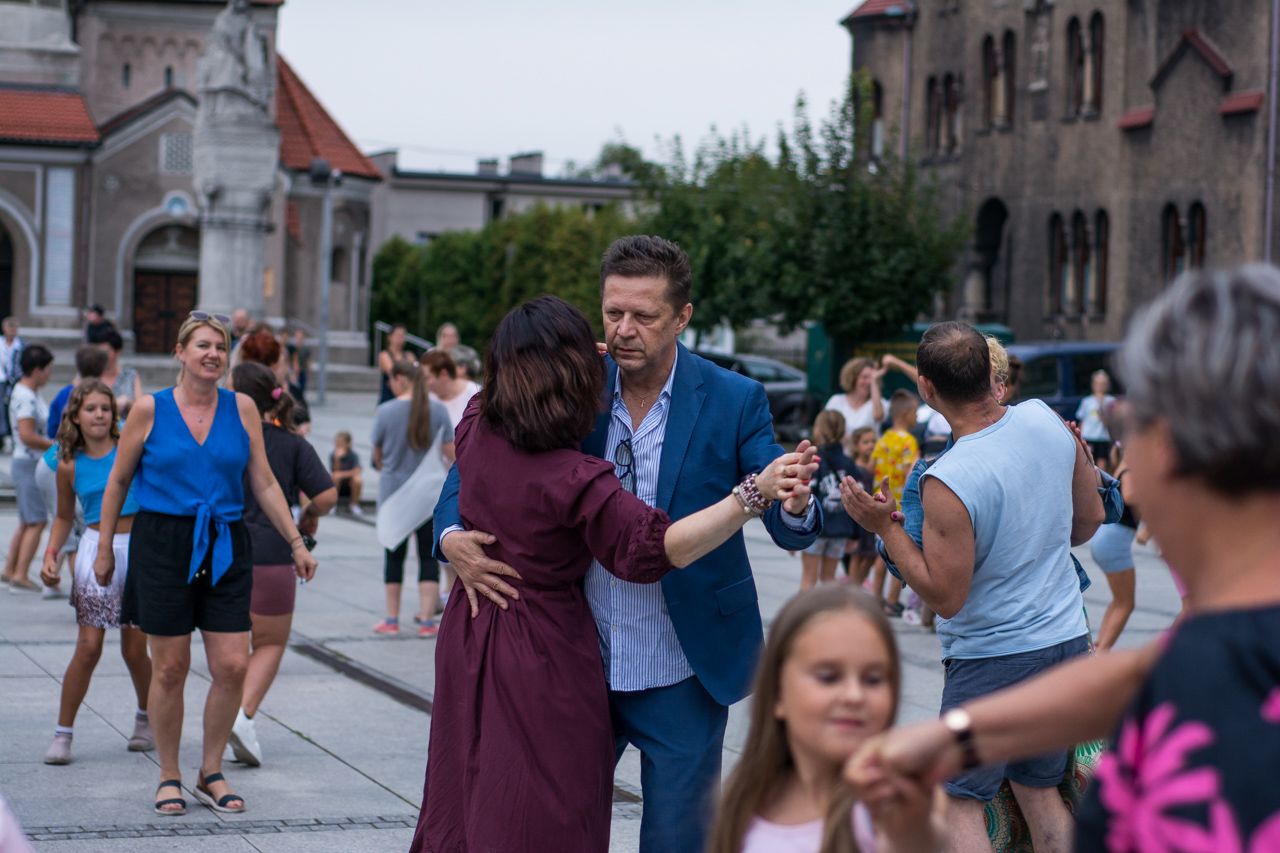 Potańcówka na zakończenie lata. Tłumy! 23