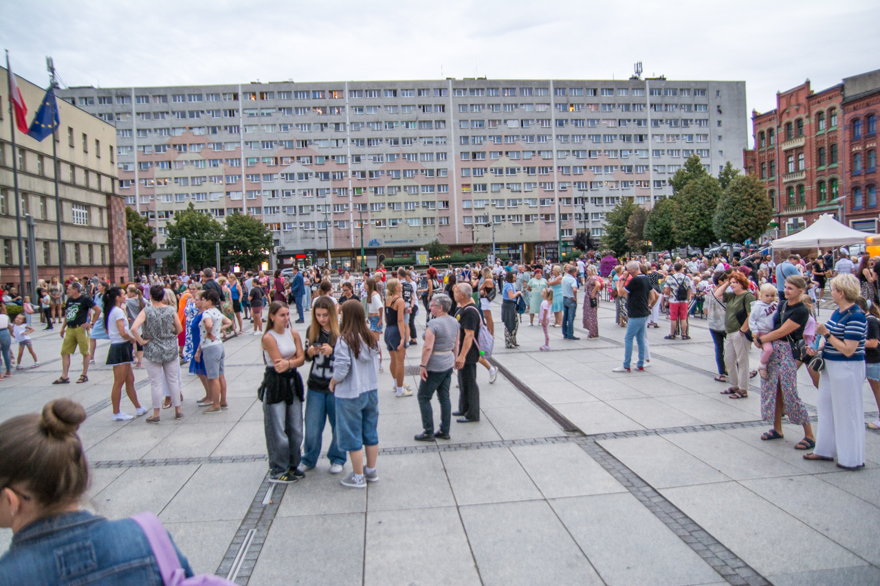 Potańcówka na zakończenie lata. Tłumy! 32