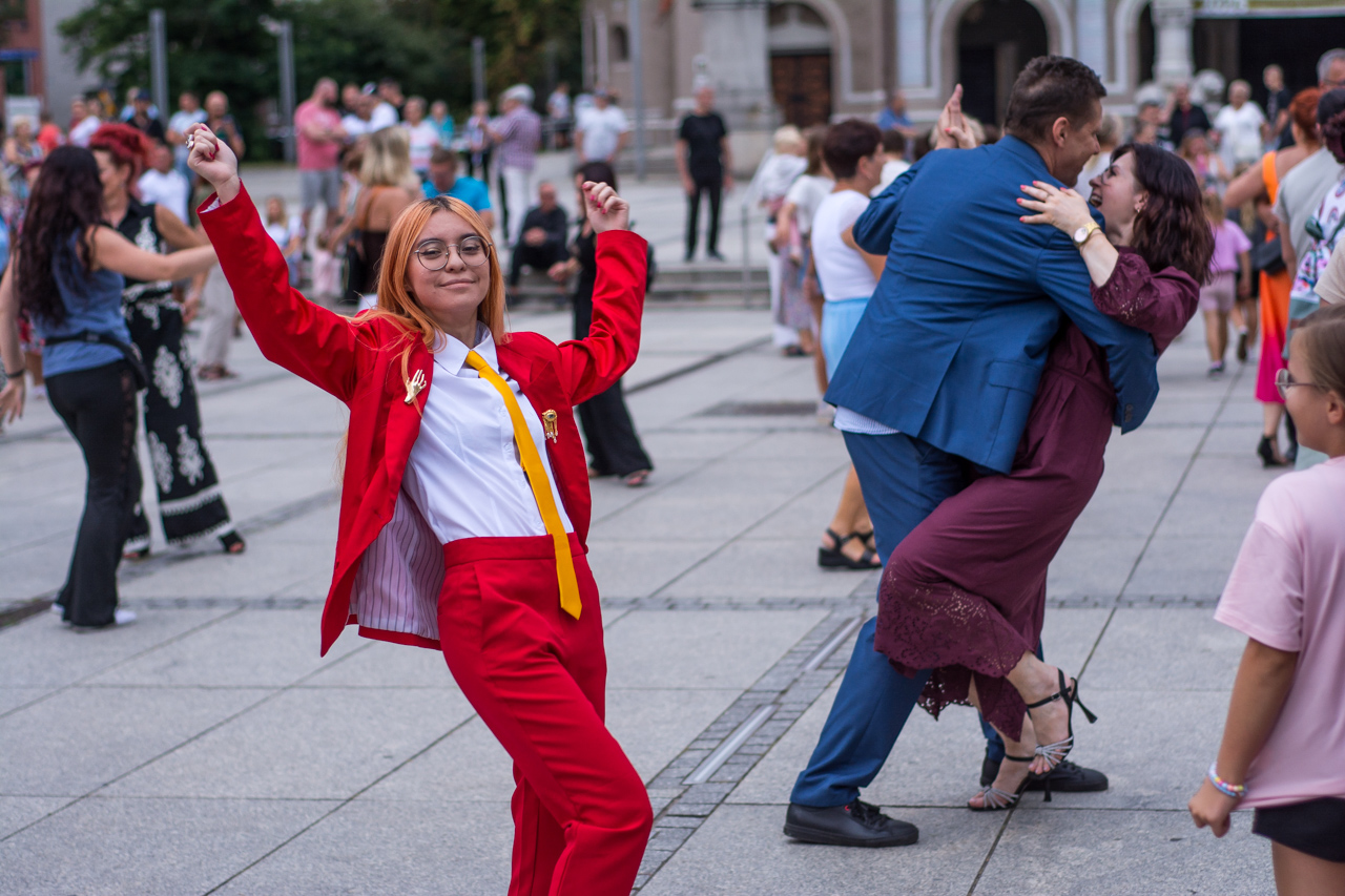 Potańcówka na zakończenie lata. Tłumy! [FOTORELACJA]