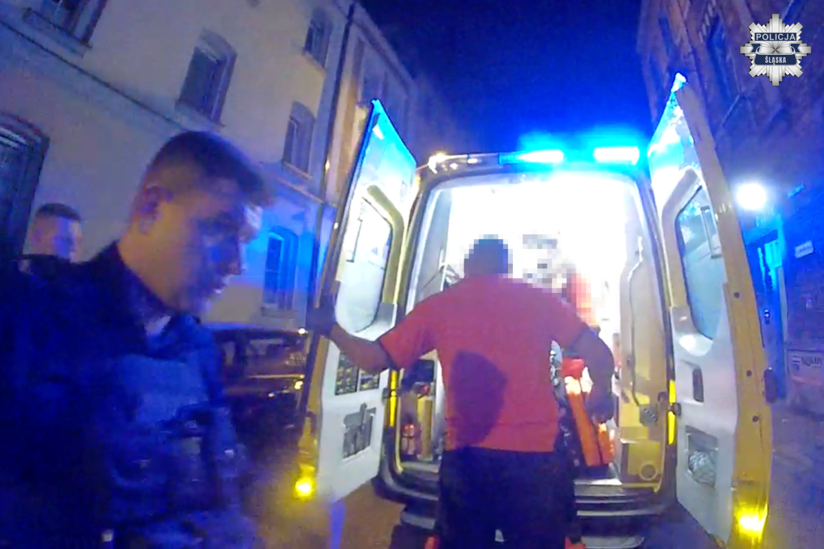 Policjanci z Katowic uratowali życie młodego mężczyzny