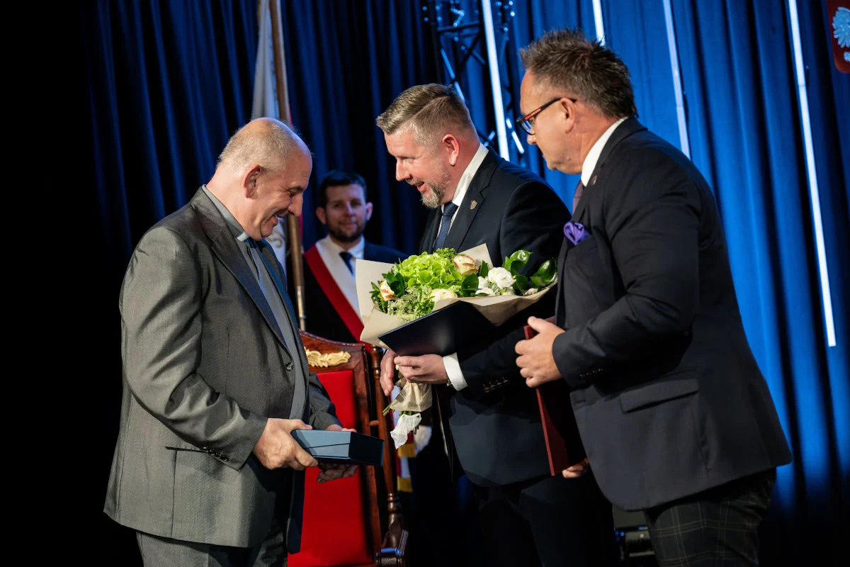 Ksiądz Prałat Bogusław Płonka otrzymał tytuł Honorowego Obywatela Wodzisławia Śląskiego