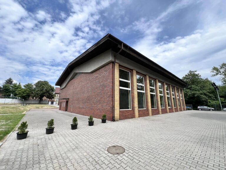 Siemianowickie szkoły przechodzą na energię słoneczną – fotowoltaika w czterech placówkach