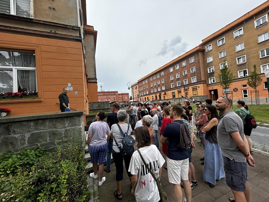 Spacer architektoniczny - Unikatowe osiedle A / fot. Gabriela Oleksy, Piotr Podsiadły, Muzeum Miejskie w Tychach