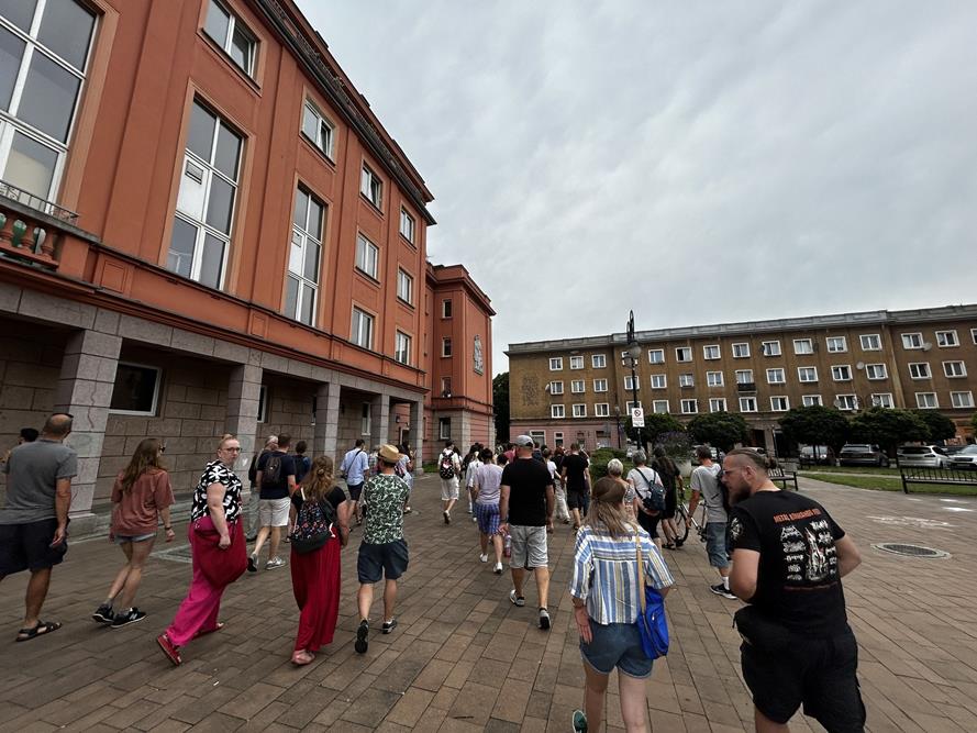 Spacer architektoniczny - Unikatowe osiedle A / fot. Gabriela Oleksy, Piotr Podsiadły, Muzeum Miejskie w Tychach