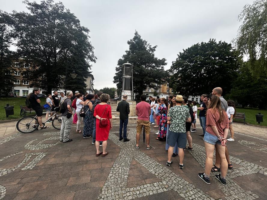 Spacer architektoniczny - Unikatowe osiedle A / fot. Gabriela Oleksy, Piotr Podsiadły, Muzeum Miejskie w Tychach