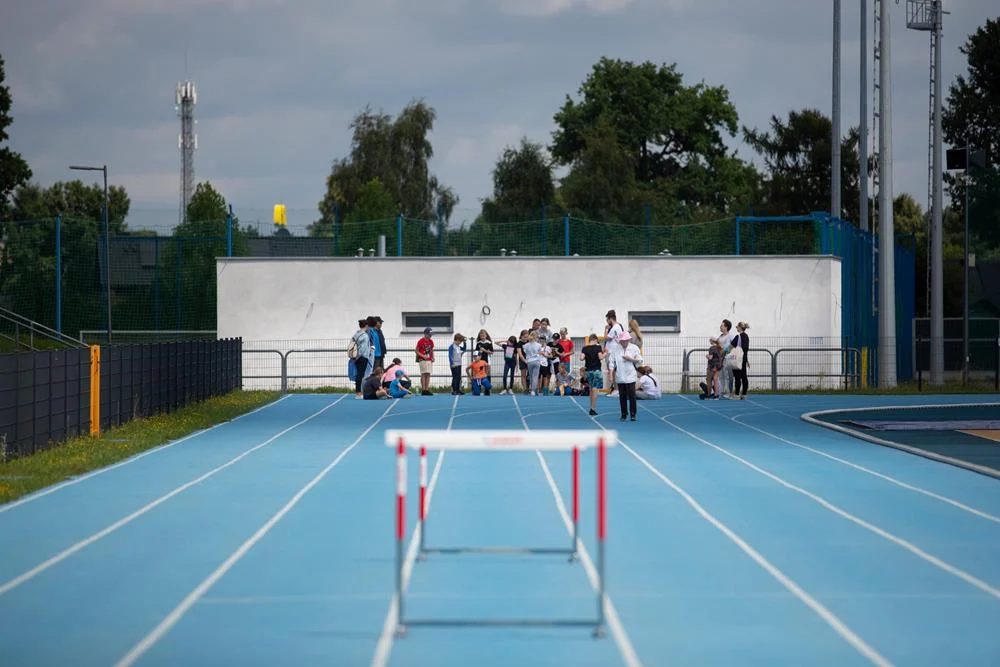 Wakacyjna rywalizacja z „królową sportu” na Stadionie Lekkoatletycznym w Tychach