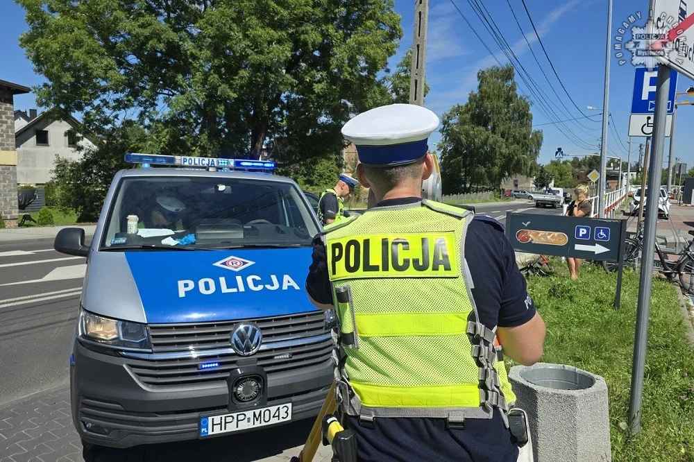 Wypadek z udziałem rowerzysty na ul. Laryskiej – rowerzysta trafił do szpitala