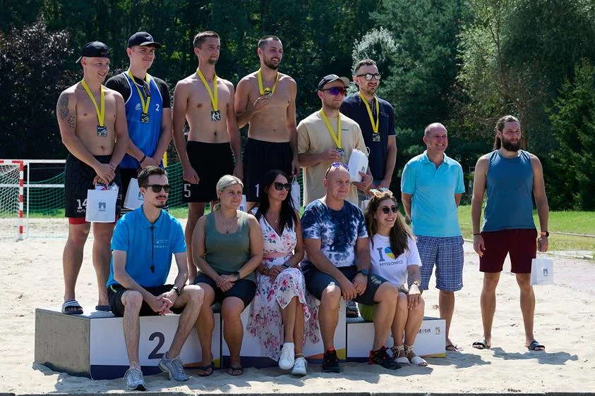 Zwycięzcy Otwartych Mistrzostw Mysłowic w Siatkówce Plażowej 2025