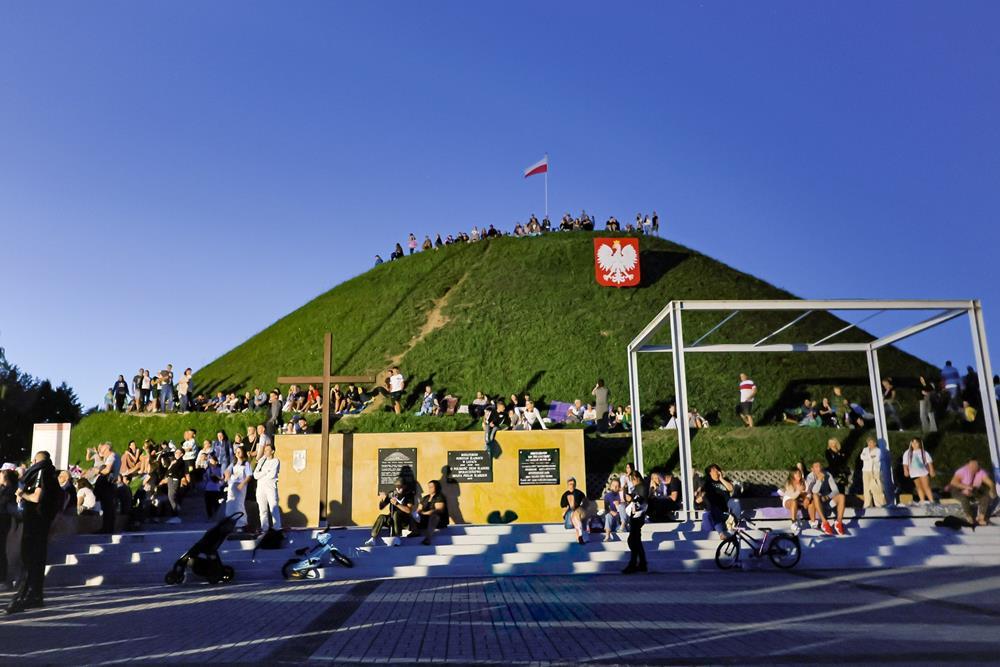 10. Jubileuszowa Piekarska Noc Spadających Gwiazd – niezapomniana noc pod Kopcem Wyzwoleni