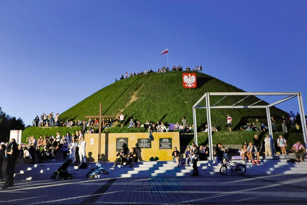 10. Jubileuszowa Piekarska Noc Spadających Gwiazd – niezapomniana noc pod Kopcem Wyzwoleni