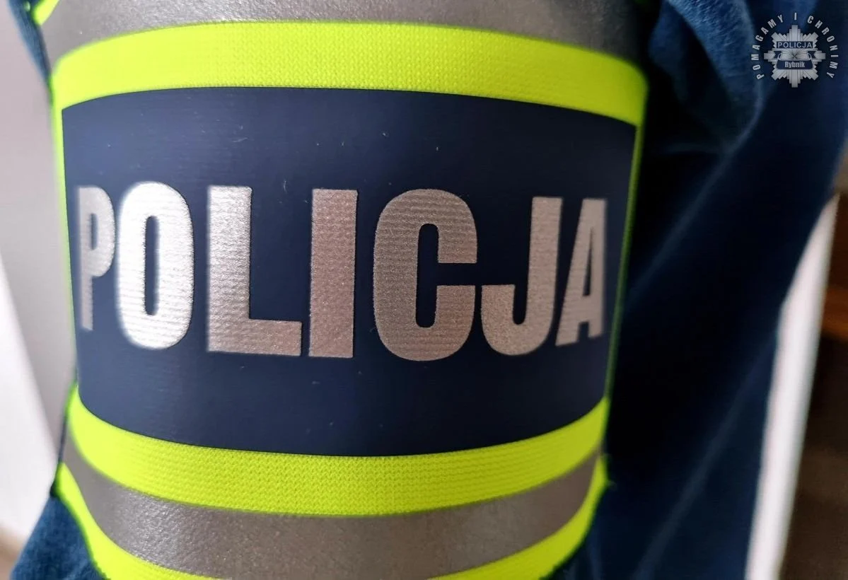 Szybka reakcja rybnickiego policjanta – 83-latka bezpiecznie wróciła do domu