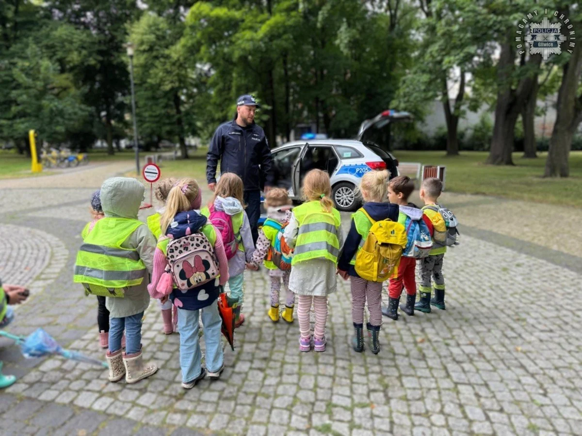 Bezpieczne wakacje z gliwicką Policją – plenerowe spotkanie z najmłodszymi