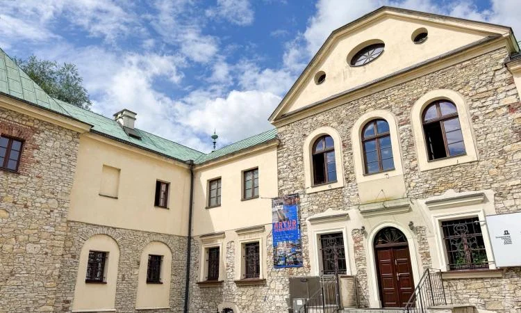 Teren wokół Zamku Sieleckiego wypięknieje!