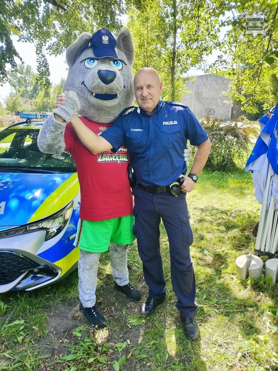 Sosnowieccy mundurowi wzięli udział w inicjatywie „Mopsikobus”