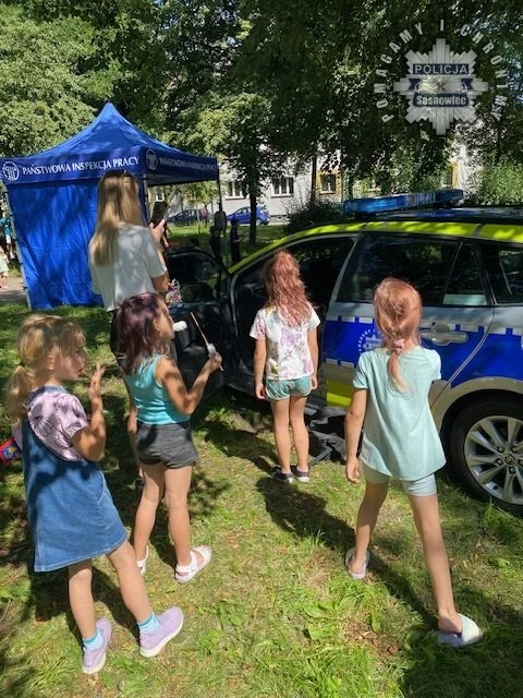 Sosnowieccy mundurowi wzięli udział w inicjatywie „Mopsikobus”