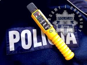 52-latka z 2 promilami uderzyła w auto. Grozi jej do 3 lat więzienia